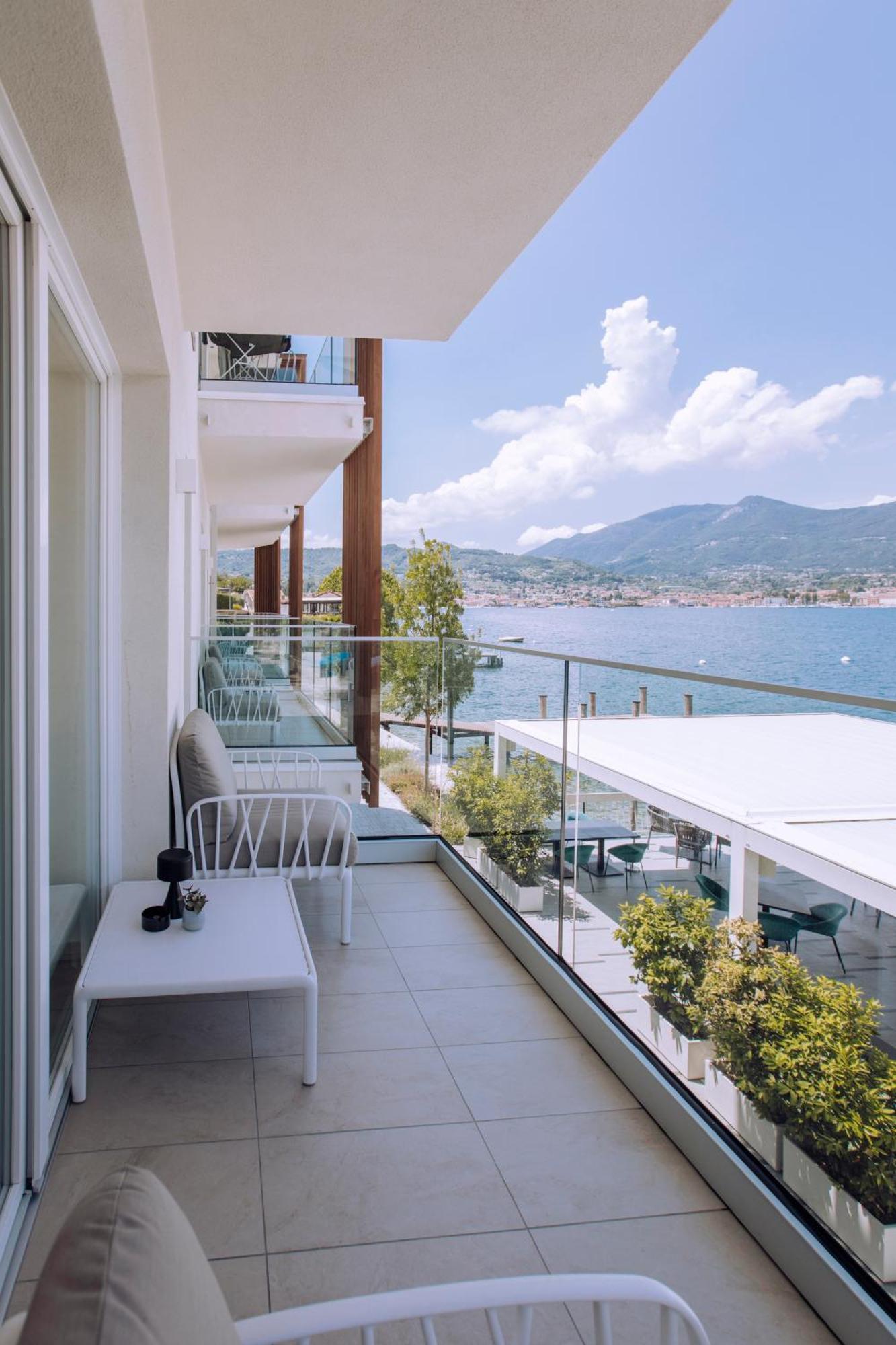 Ah Porticcioli Boutique Apartments San Felice del Benaco Eksteriør bilde
