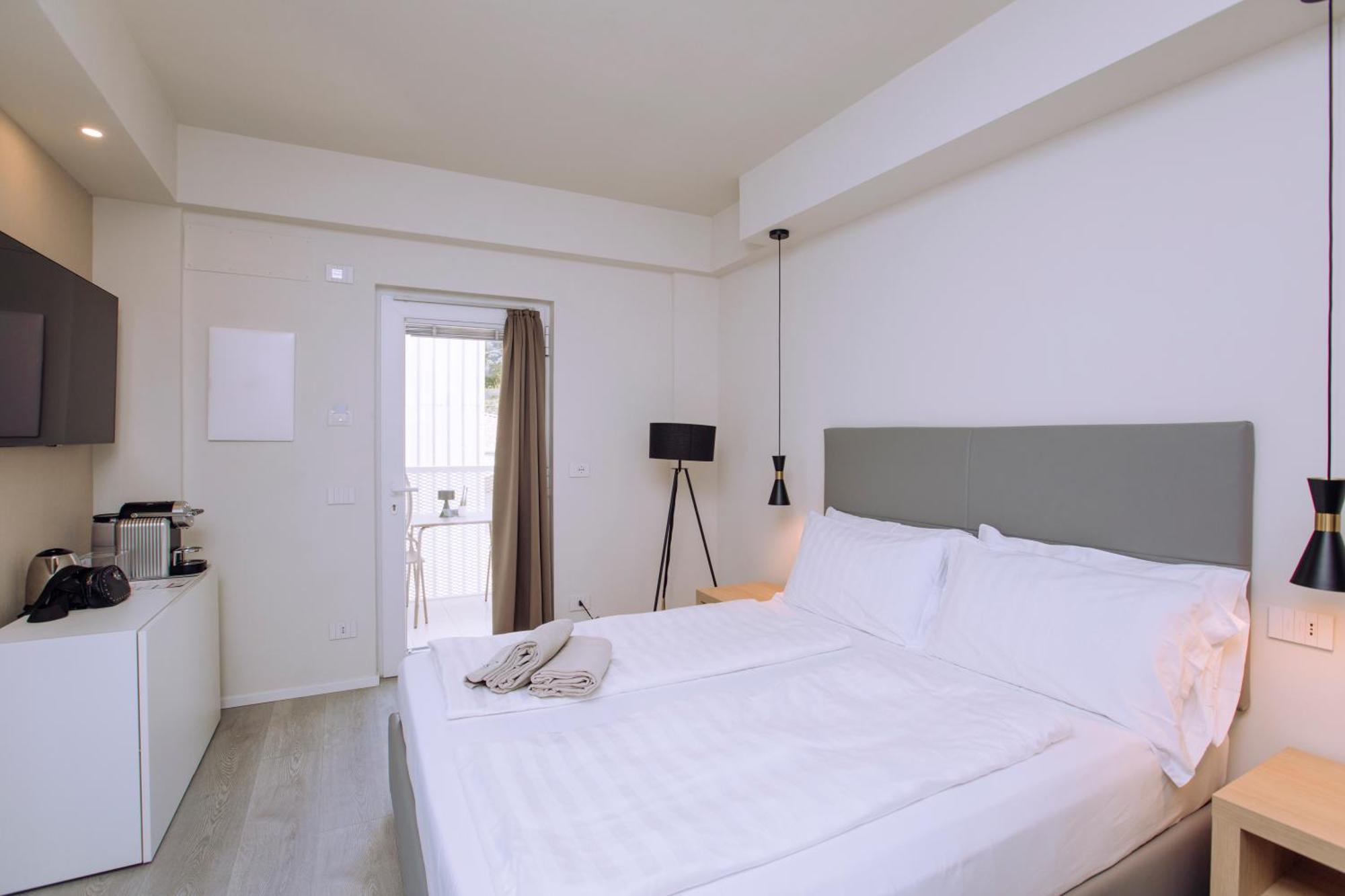 Ah Porticcioli Boutique Apartments San Felice del Benaco Eksteriør bilde