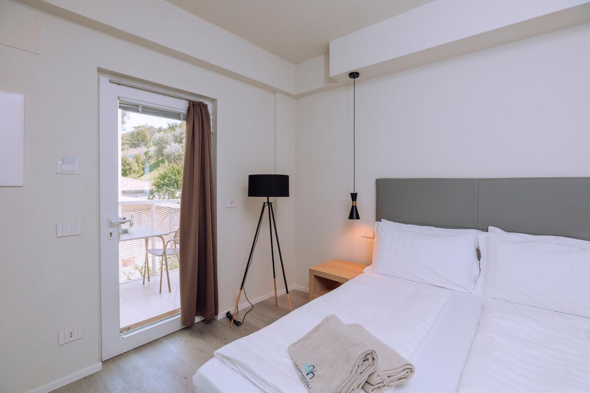 Ah Porticcioli Boutique Apartments San Felice del Benaco Eksteriør bilde