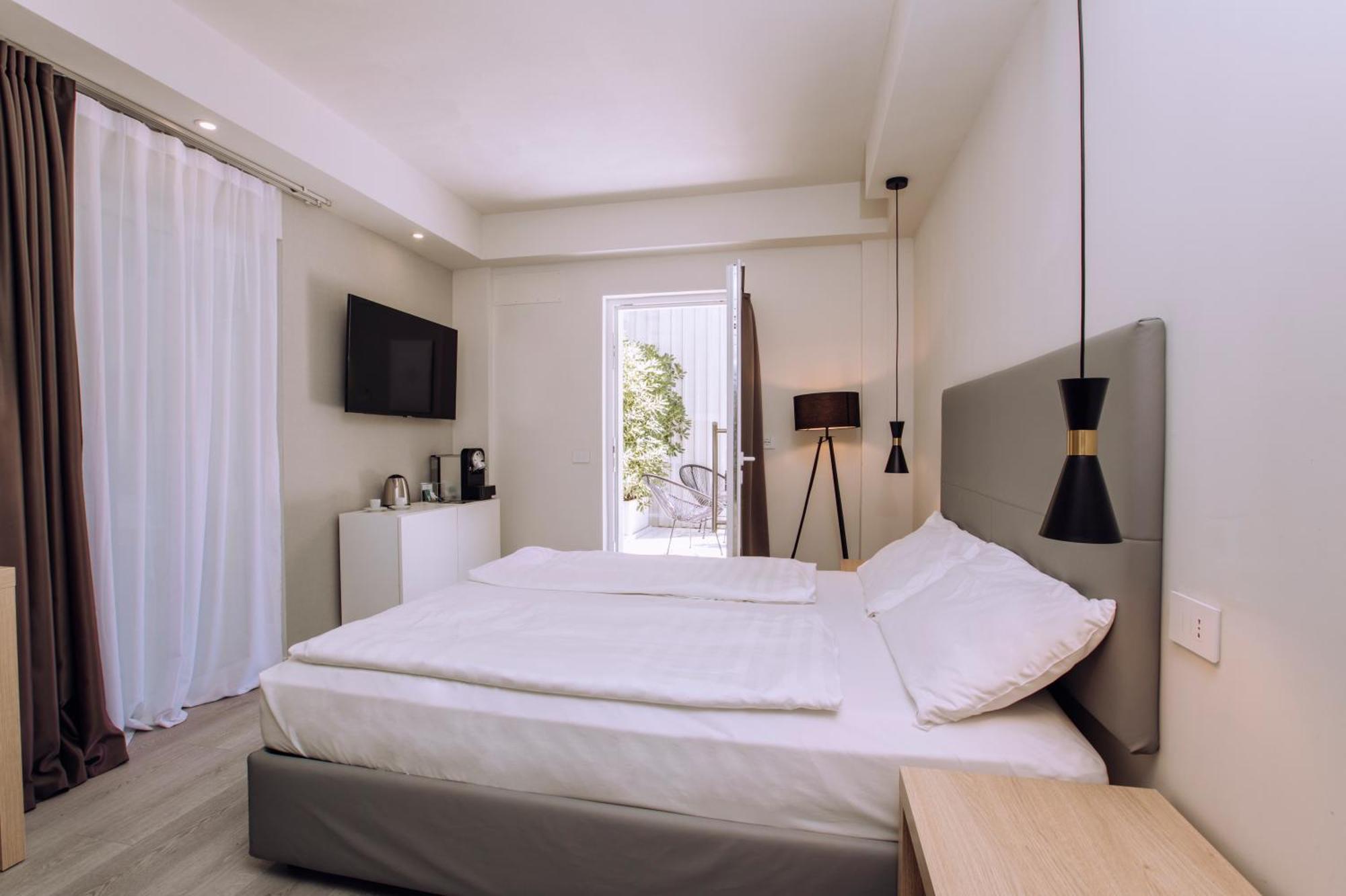 Ah Porticcioli Boutique Apartments San Felice del Benaco Eksteriør bilde