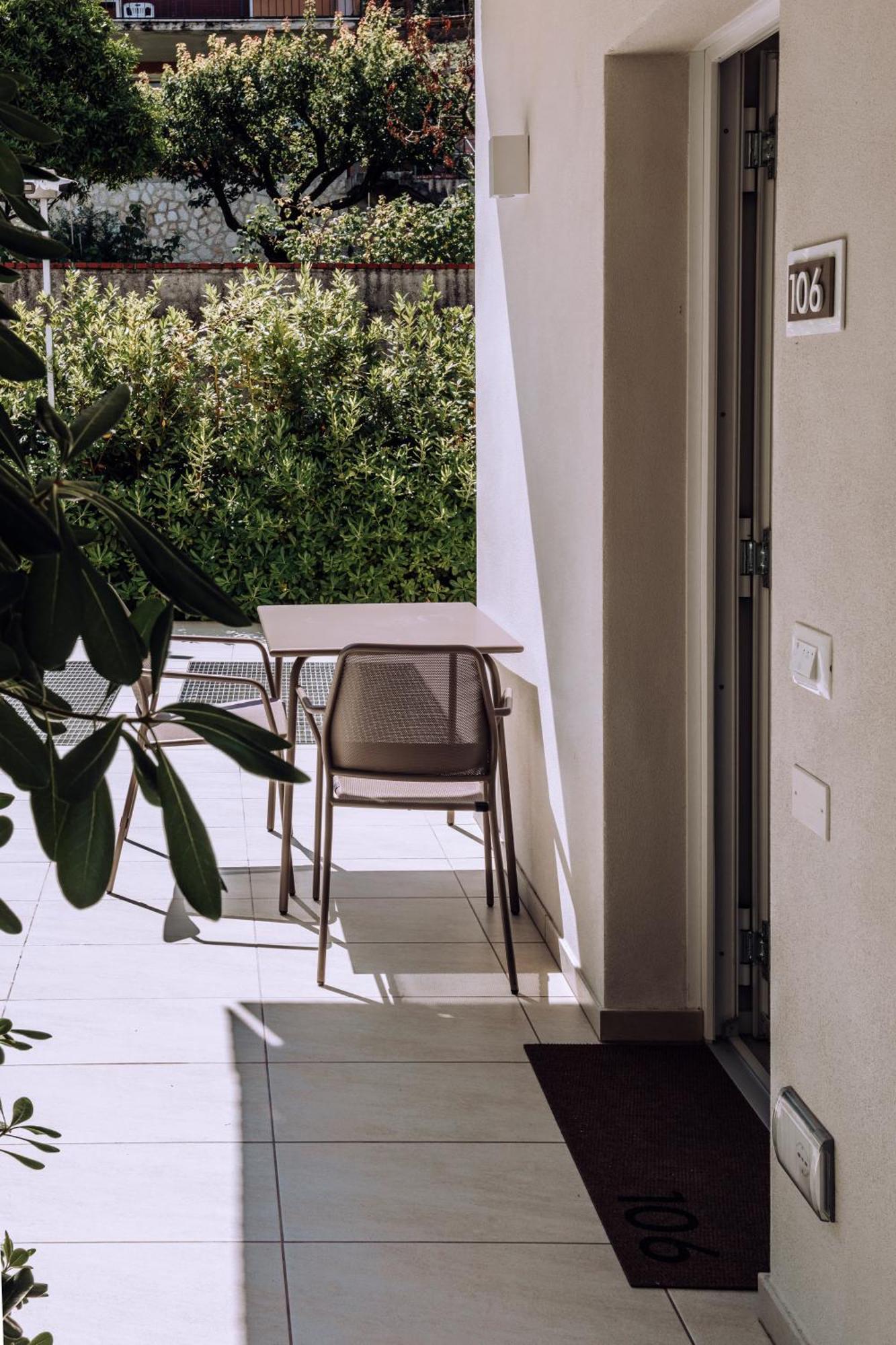 Ah Porticcioli Boutique Apartments San Felice del Benaco Eksteriør bilde